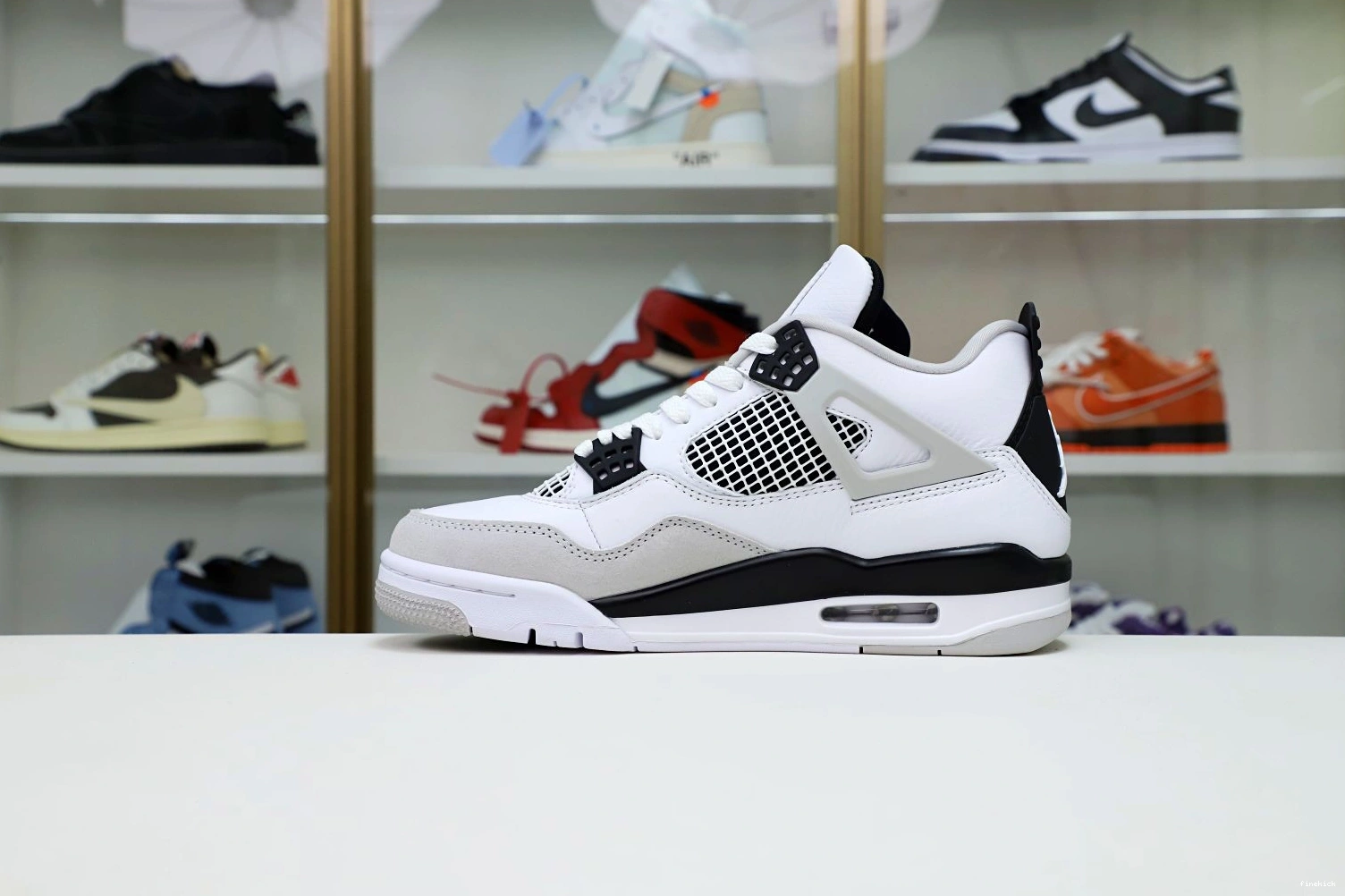 MILITARY AIR BLACK 4 JORDAN 0302